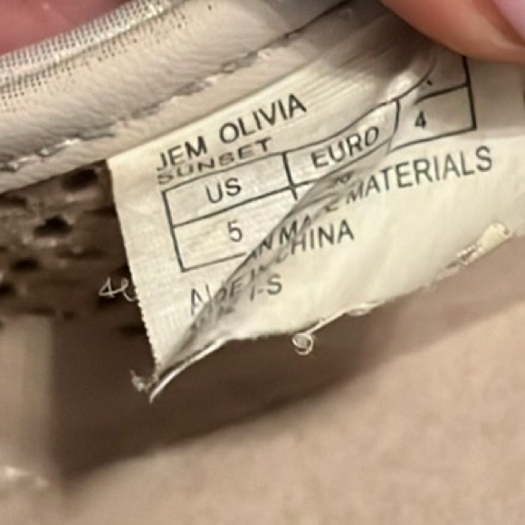 Michael Kors Rose Gold Olivia slip on shoes. Kids size 5/ women’s size 7.5 - Picture 5 of 7